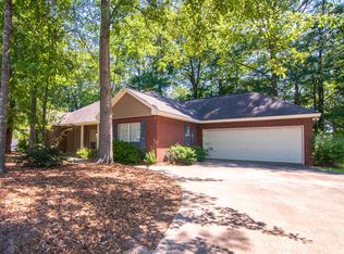 820 Hillendale Dr, Hattiesburg, MS 39402