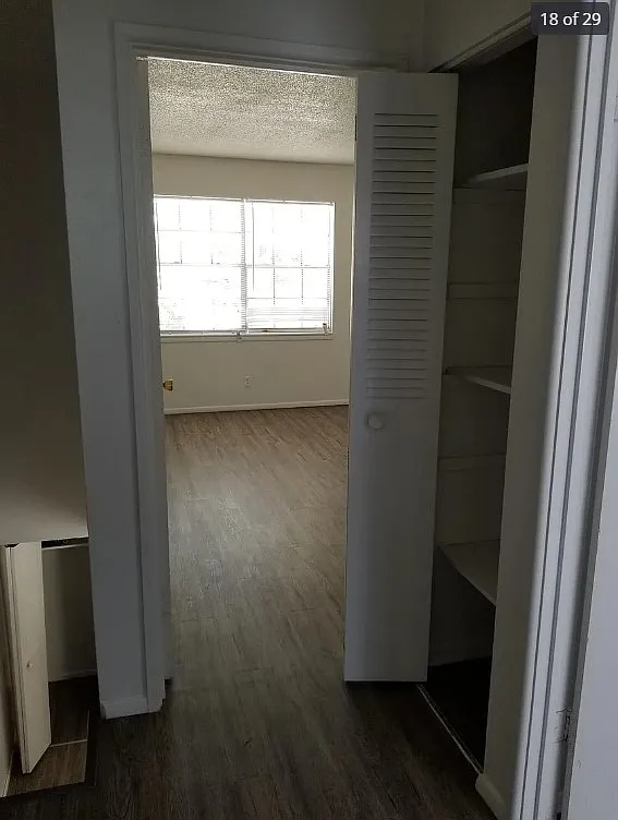 2 bed, 1400 sqft, $1,300 — Photo 4