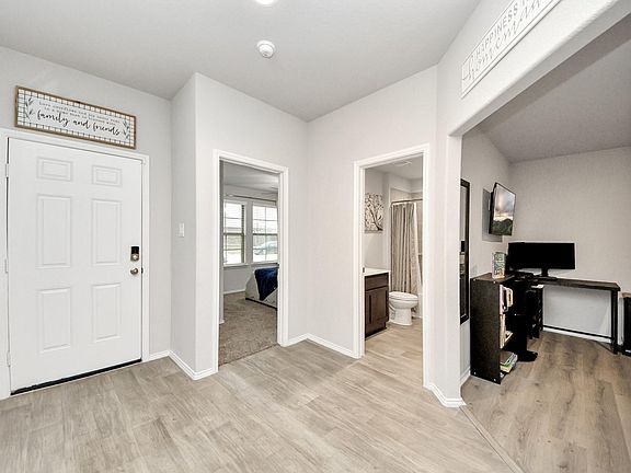 5th image of 6806 Amber Cliff Ln