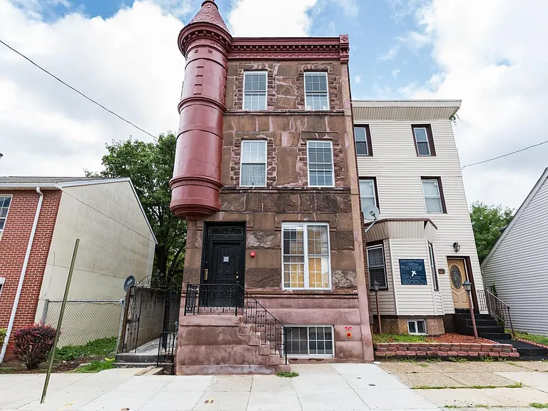 1715 W Jefferson St #1 — Photo 2