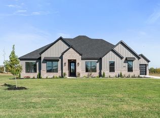 901 Noah St, Fayetteville, AR 72703