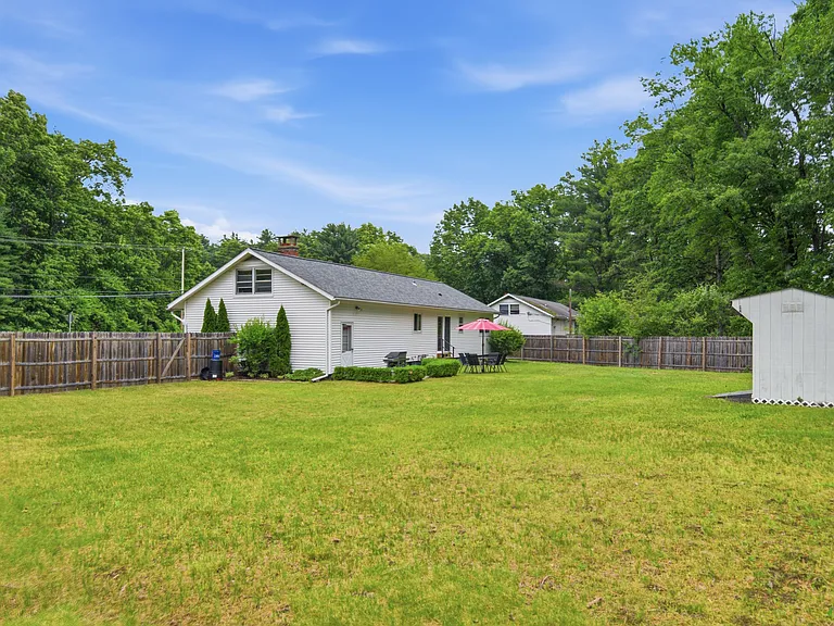 130 Geyser Rd — Photo 22