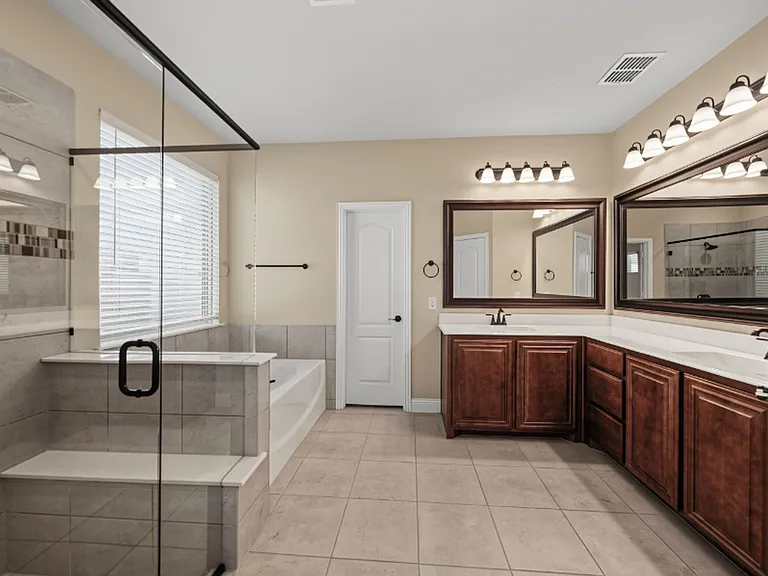 504 Ridgewater Trl — Photo 27