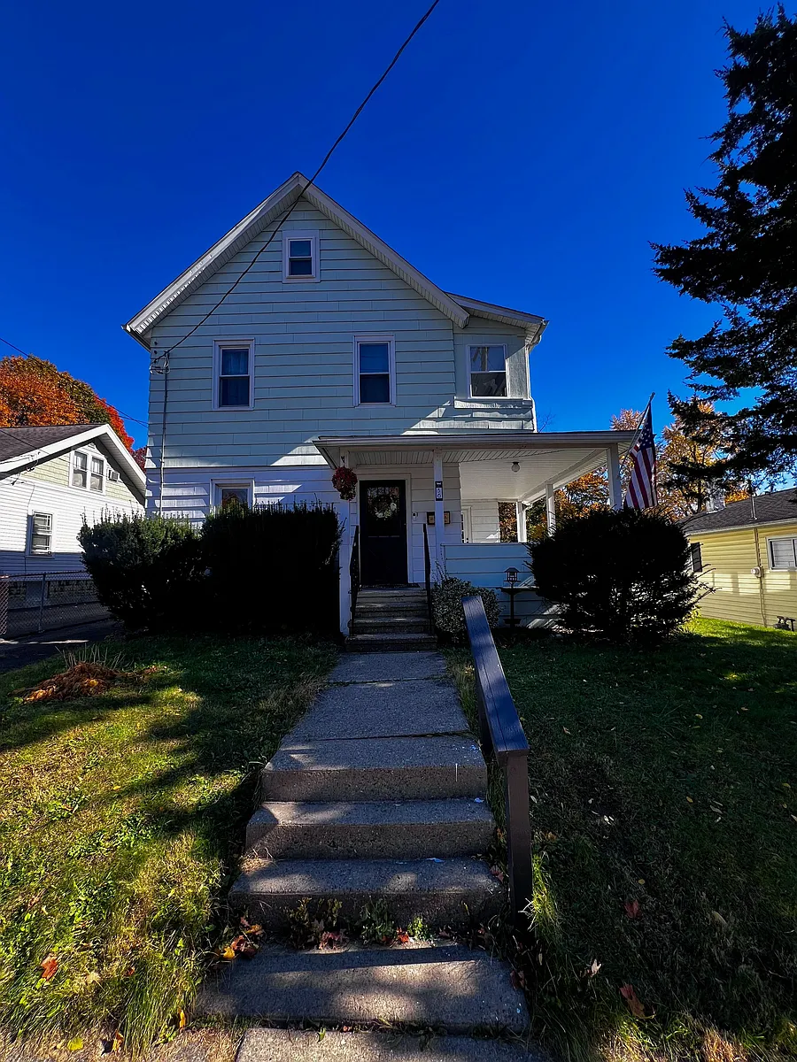 Building Photo - 36 Milford St #1