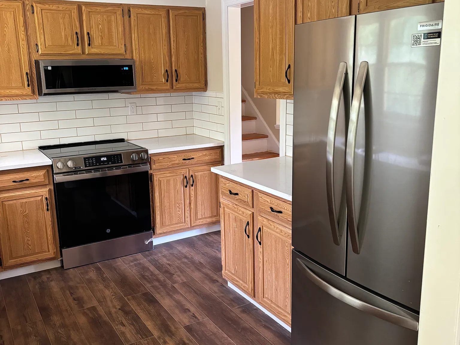 4 bed, 2.5 bath, 2116 sqft, $3,000 — Photo 3