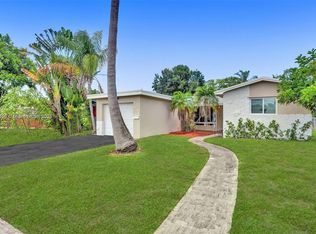 2011 N 49th Ave, Hollywood, FL 33021