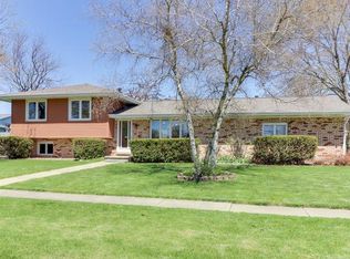 3012 Lisa Dr, Bloomington, IL