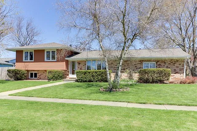 3012 Lisa Dr photo 1