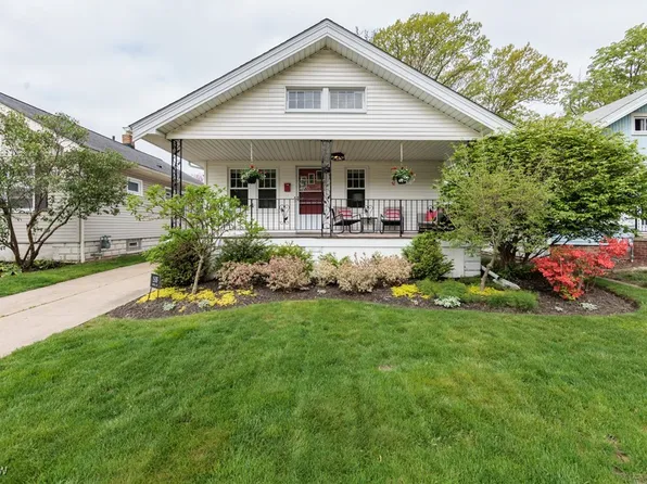 1508 Bidwell Ave, Rocky River, OH 44116