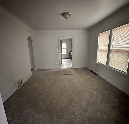4th image of 15476 Sorrento Ave