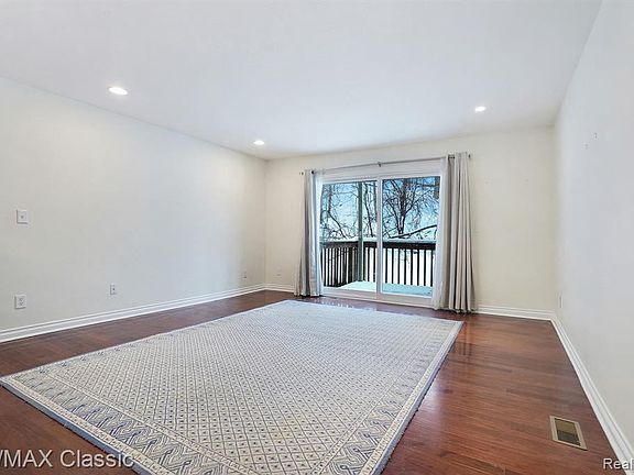 4th image of 725 Randolph St APT 119