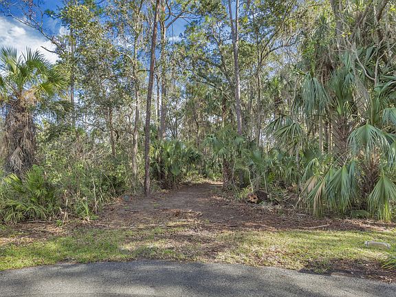 3rd image of 108 Palm Forest Pl