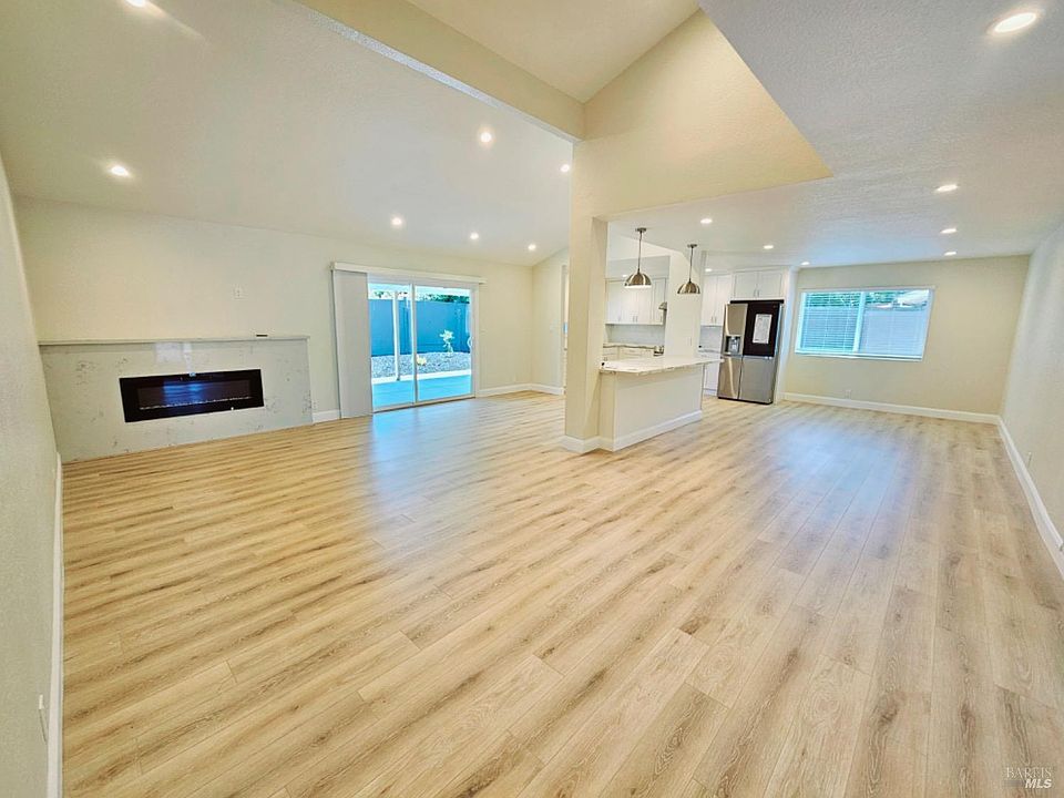 1st image of 1219 El Centro Avenue