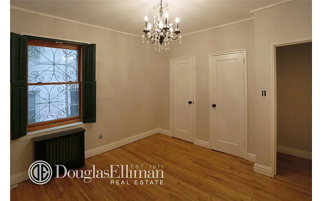 Rented by Douglas Elliman | media 33