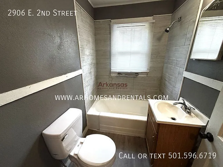 2906 E 2nd St — Photo 7