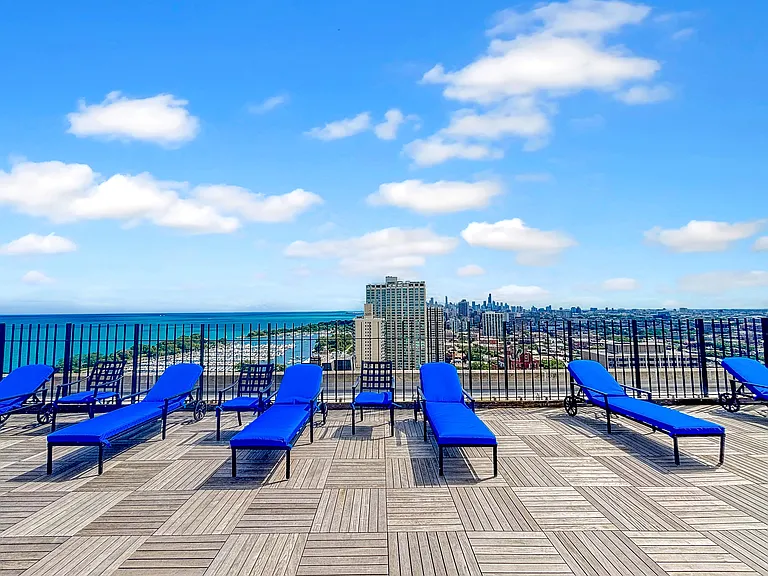 3550 N Lake Shore Dr #817 — Photo 17