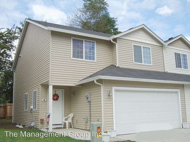 1st image of 8418 NE 37th Cir