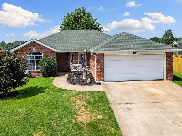 1057 Applewood Cir, Centerton, AR 72719
