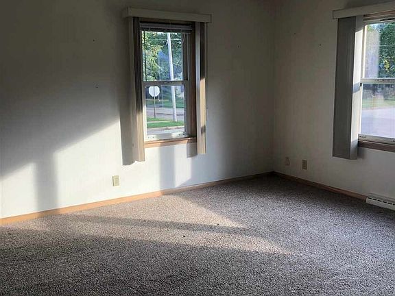 4th image of 43 S Park St