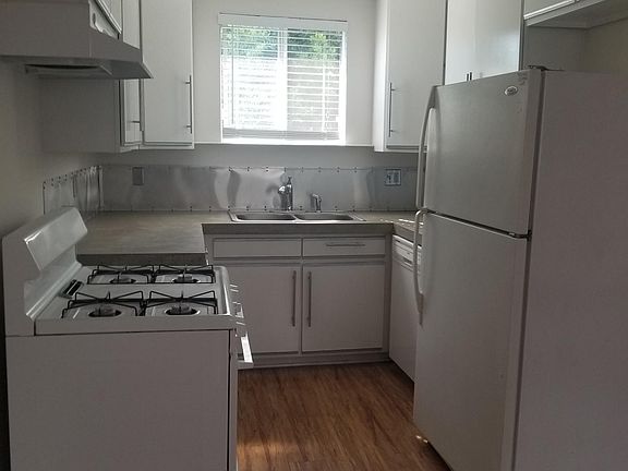 5th image of 11317 Collins St #A