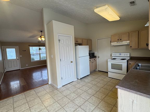 4th image of 3167 Stratus Ct