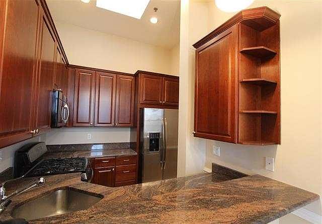 2nd image of 729 Madison St APT 4B