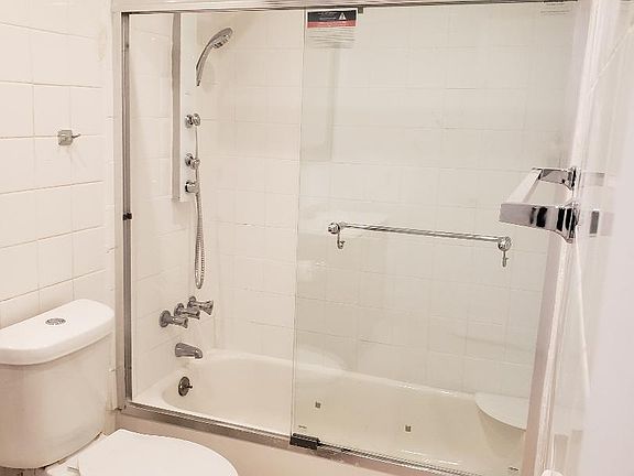 4th image of 13455 NE 10th Ave APT 406