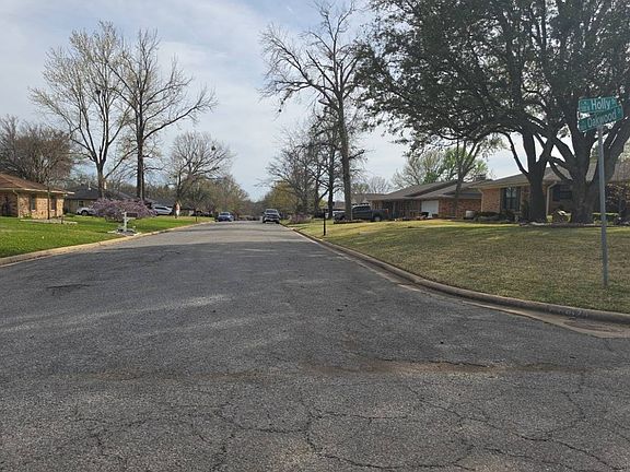 4th image of 3624 Oakwood St