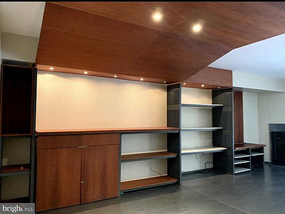 4th image of 230 N 22nd St #10L