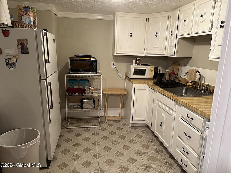 2nd image of 8 Brant Avenue