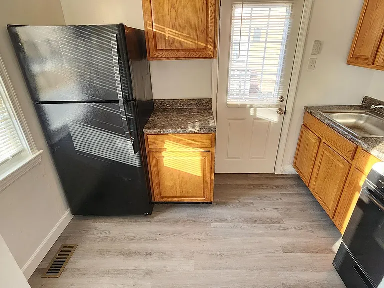 4518 Fairfax Rd — Photo 5