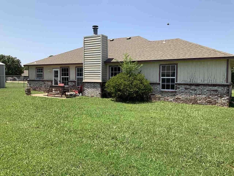 1st image of 903 Aspenwood St