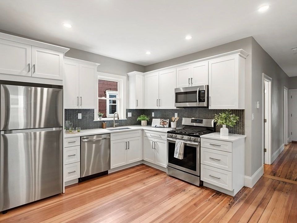 1st image of 17 Van Winkle St APT 3