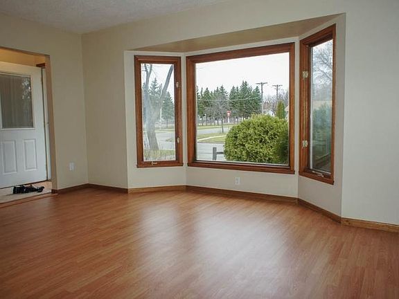 5th image of 2005 15th Ave S