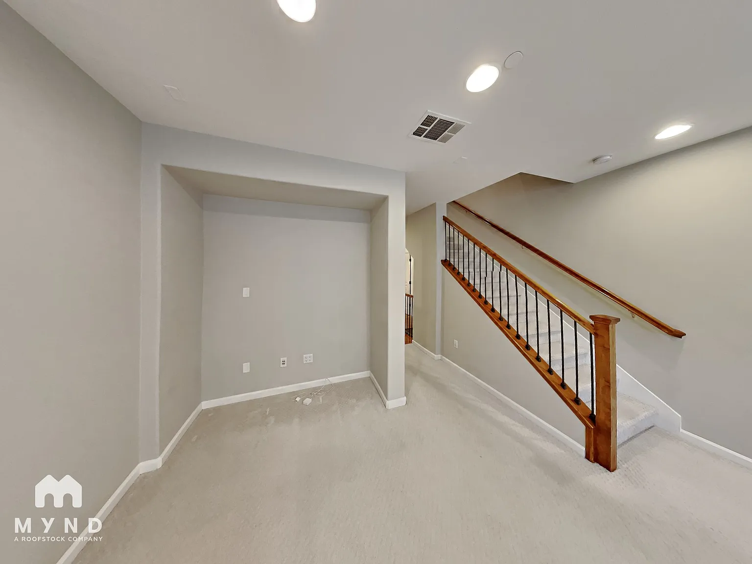 2 bed, 2.5 bath, 1437 sqft, $4,515 — Photo 2