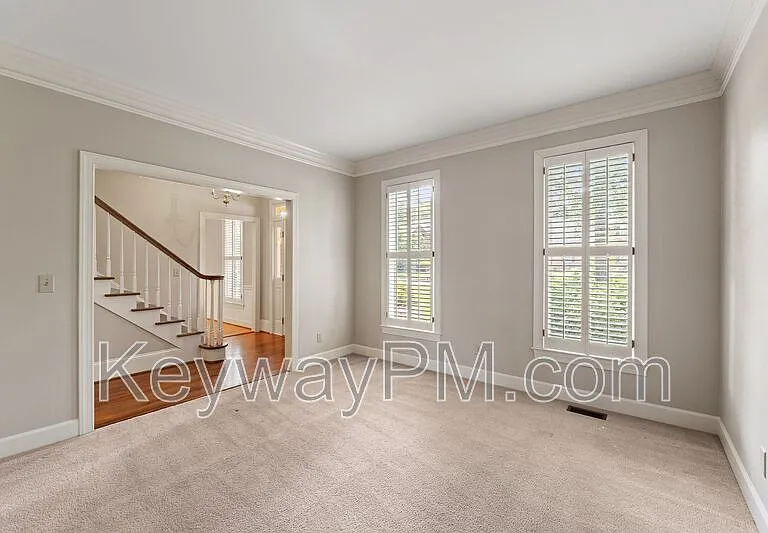 879 Sparkleberry Rd — Photo 3