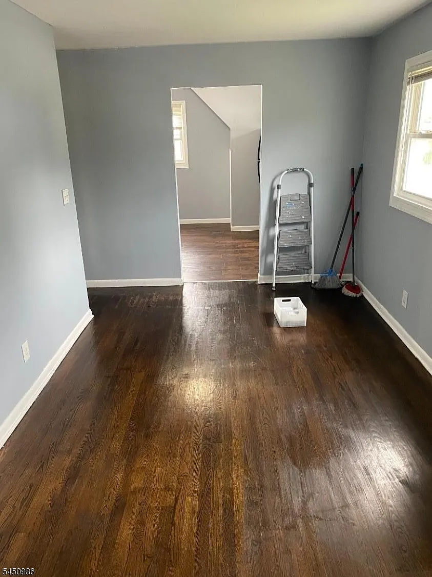 2 bed, 1.0 bath, $2,000 — Photo 3