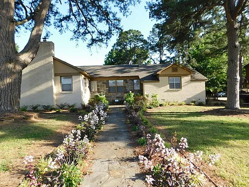 3908 Wicklow Dr Photo 1