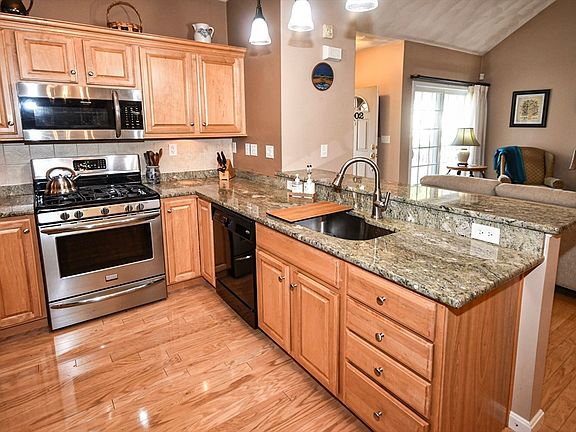 3rd image of 1002 Alyssa Dr #1002