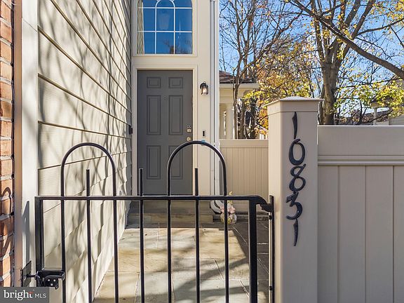 2nd image of 10831 Luxberry Dr #30