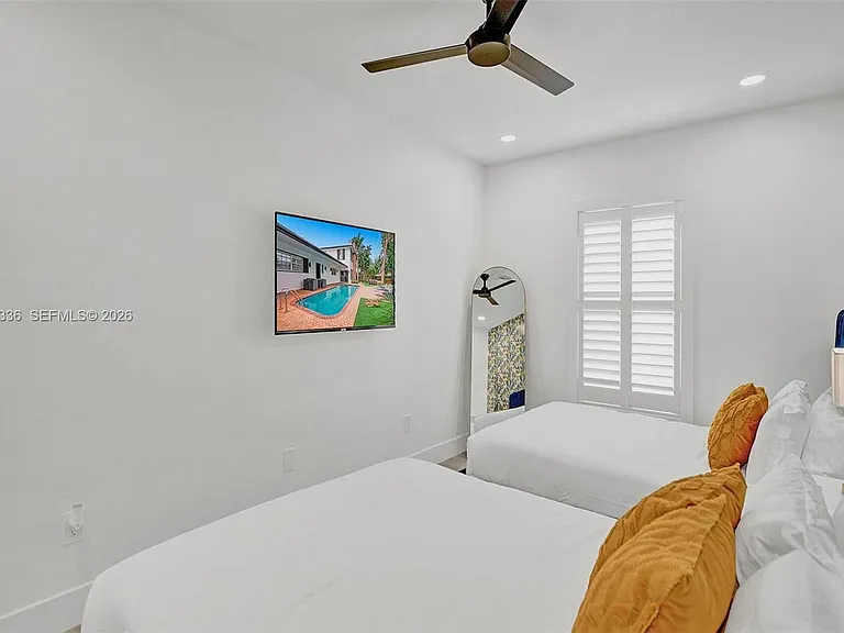 5440 NE 22nd Ave — Photo 31