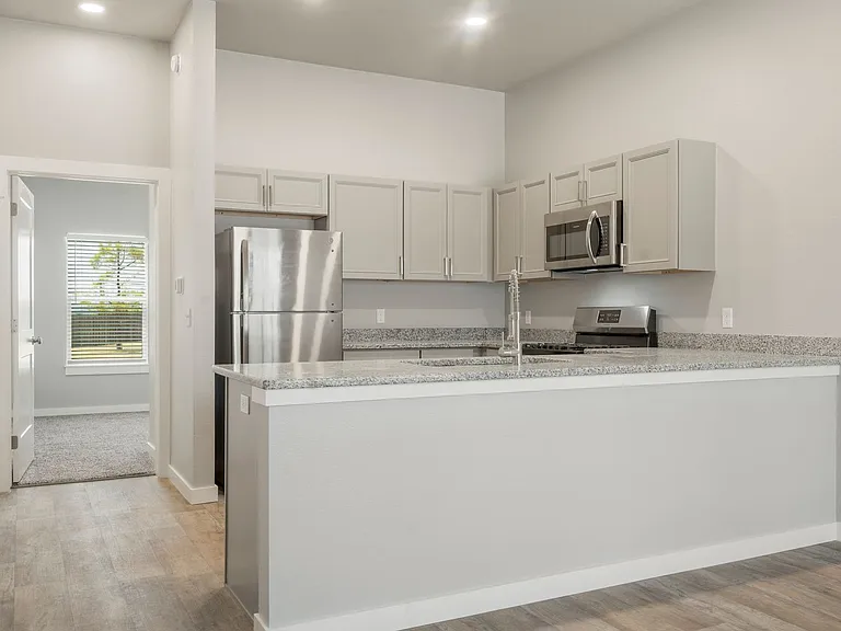 The Heights @ Midtown — Photo 29