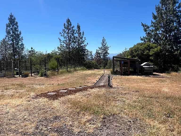 4312 Beagle Rd — Photo 17