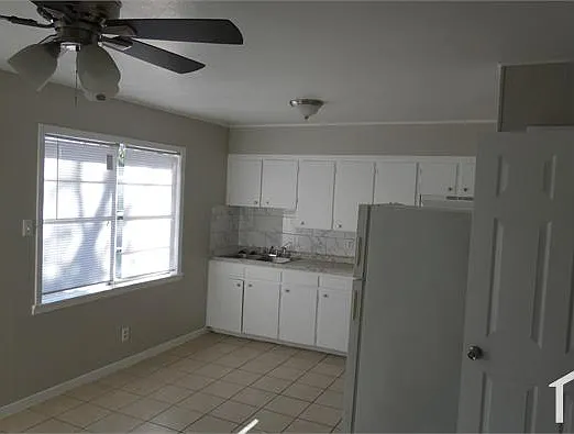 305-307 Blair St — Photo 7