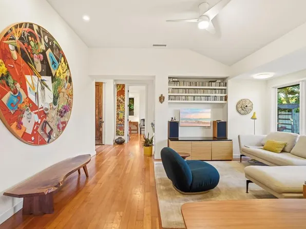 1751 Eolus Ave, Encinitas, CA 92024