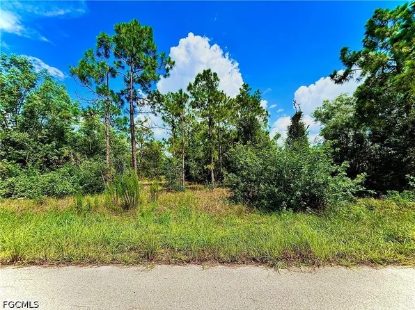 351 Mangonia Ave, Lehigh Acres, FL 33974