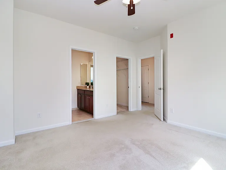 24620 Byrne Meadow Sq #300 — Photo 19