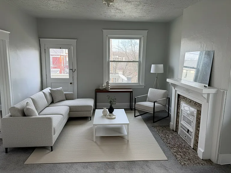 16' x 12' Living Room with 9' ceiling