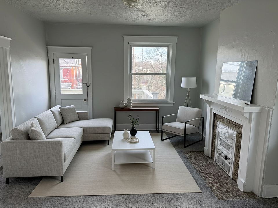 16' x 12' Living Room with 9' ceiling