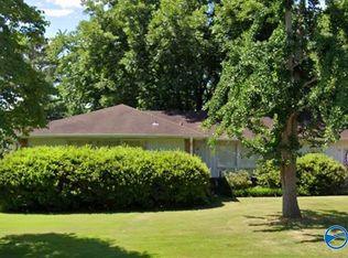 415 Pearson Dr SW, Huntsville, AL 35802